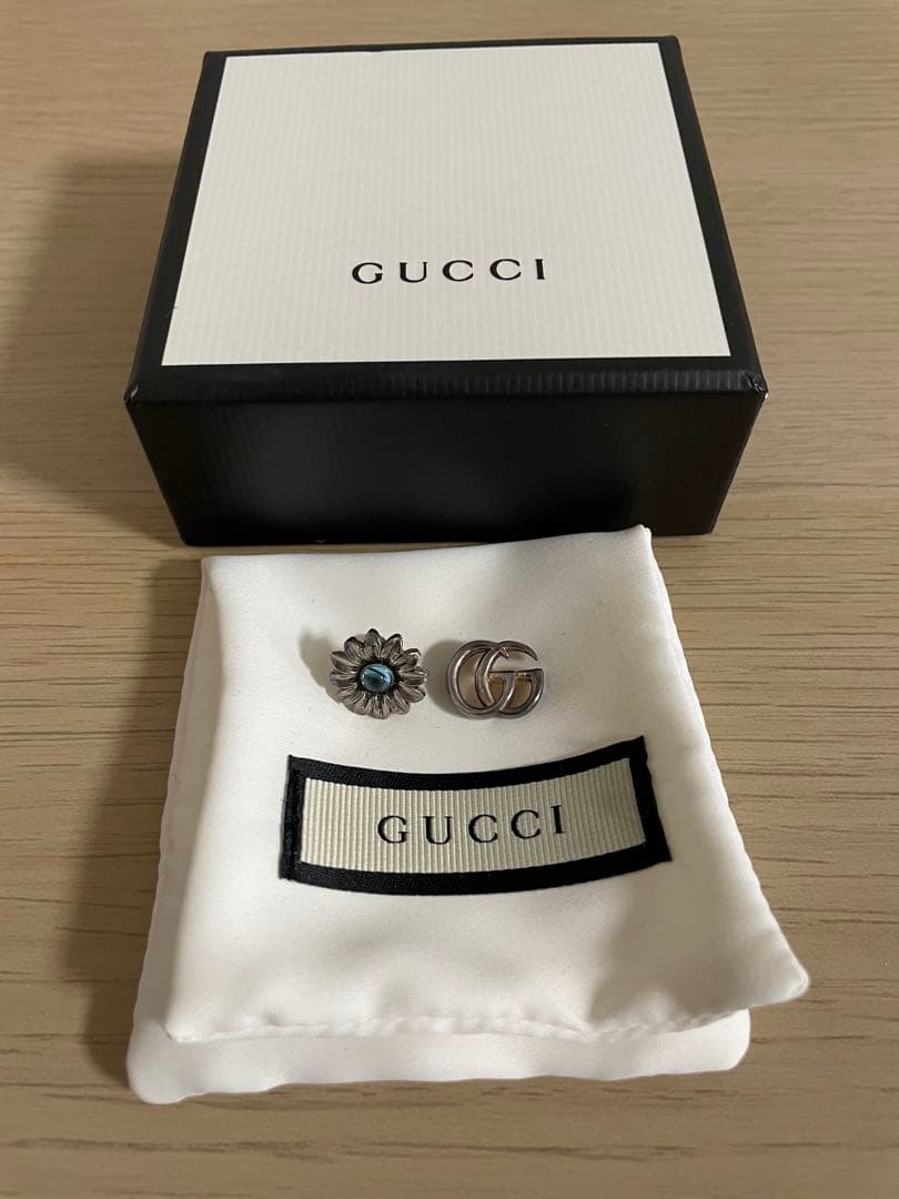 GUCCI フラワー 花 ピアス ブルー