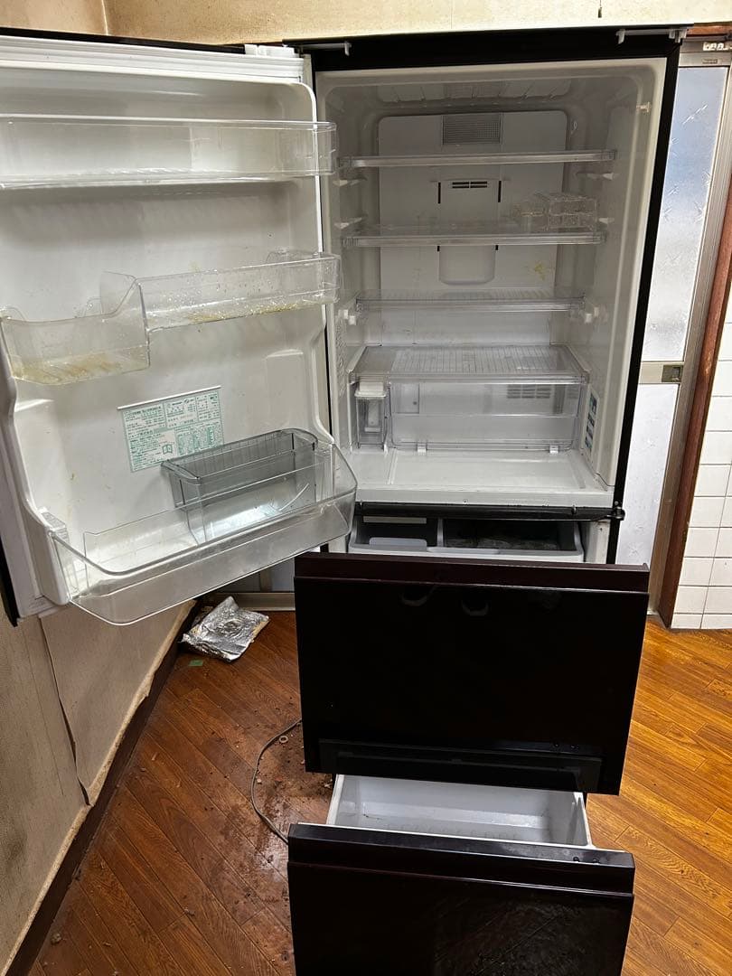 SHARP ブラック 二段式冷蔵庫