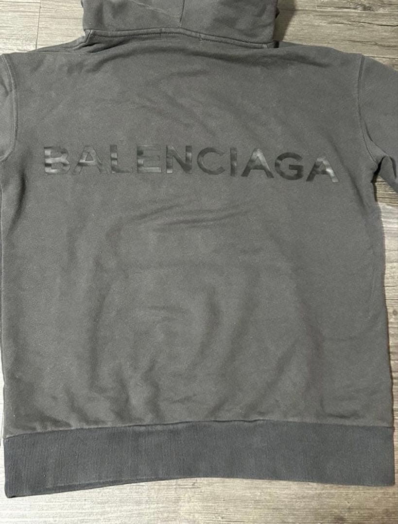 BALENCIAGA ダークグレー フーディ