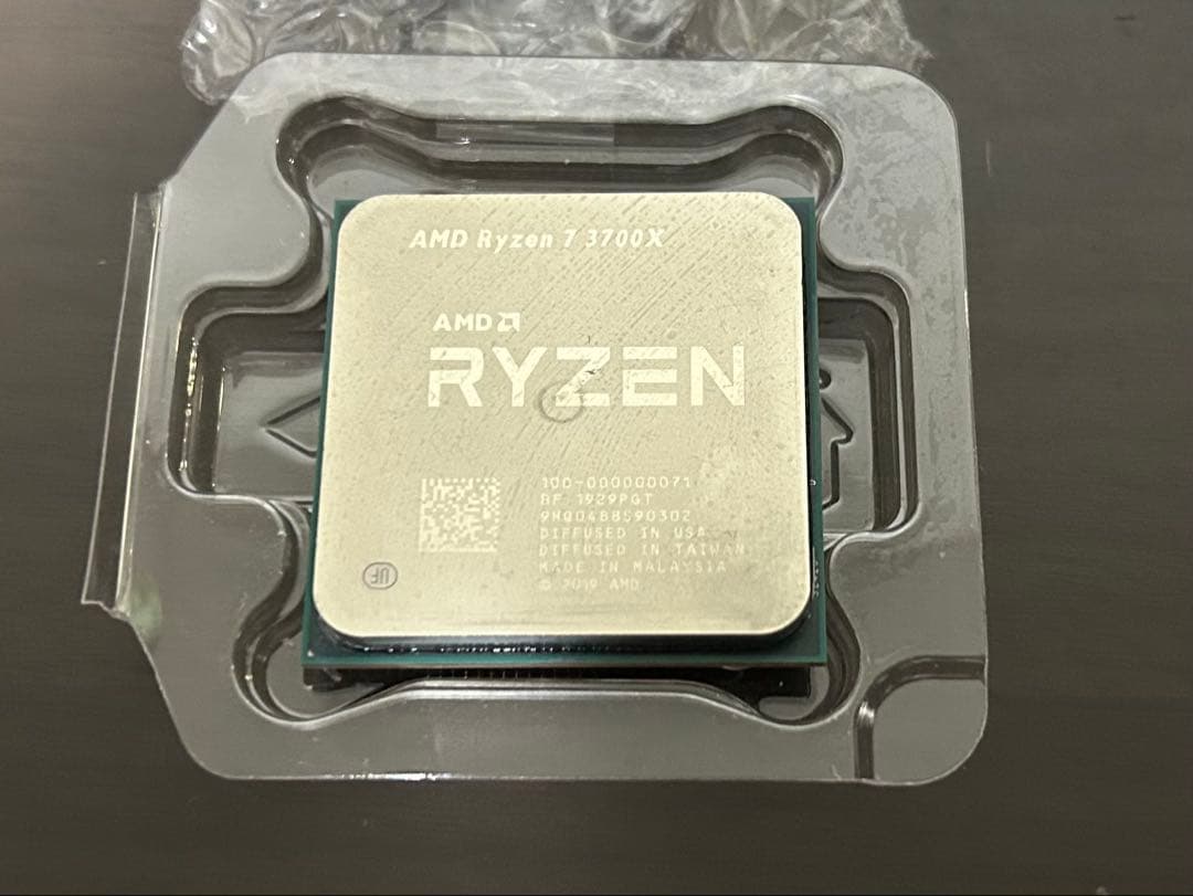 完動品　Ryzen　3700x CPU AMD