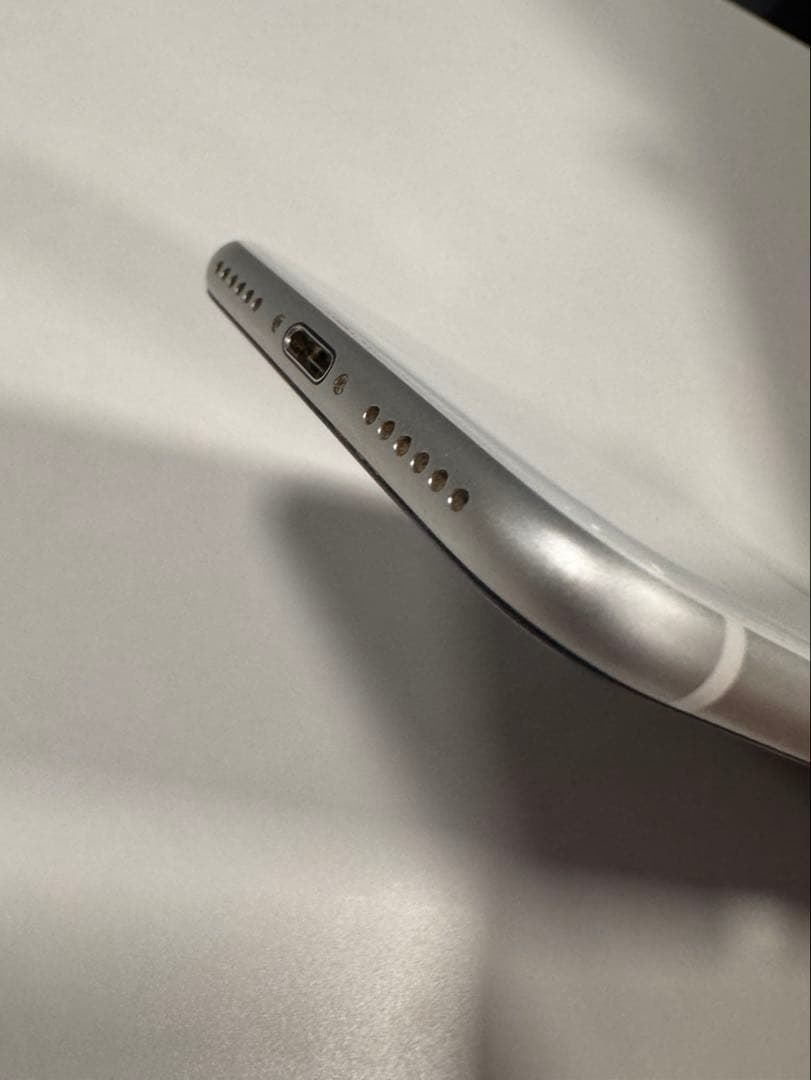 【超美品】Apple iPhone SE 2 ホワイト 128GB