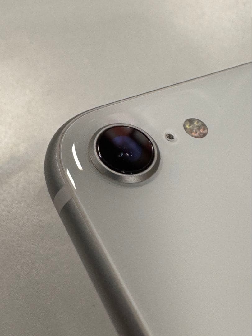 【超美品】Apple iPhone SE 2 ホワイト 128GB