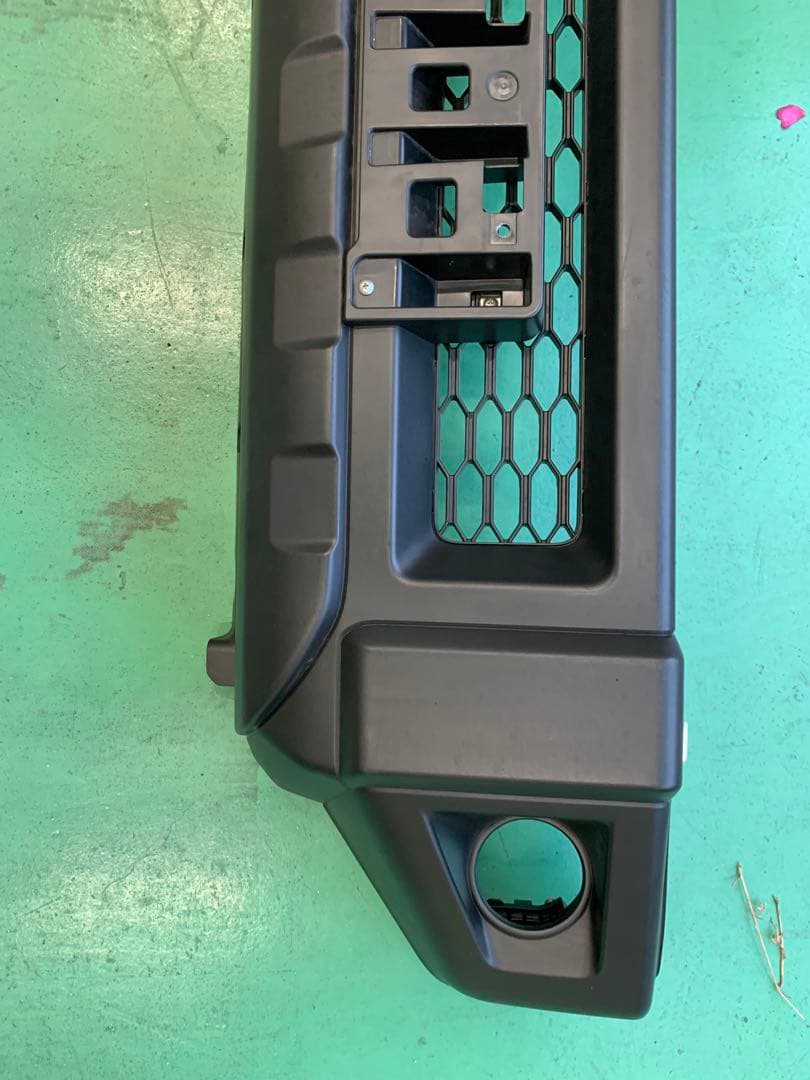 ジムニー　フロントバンパー