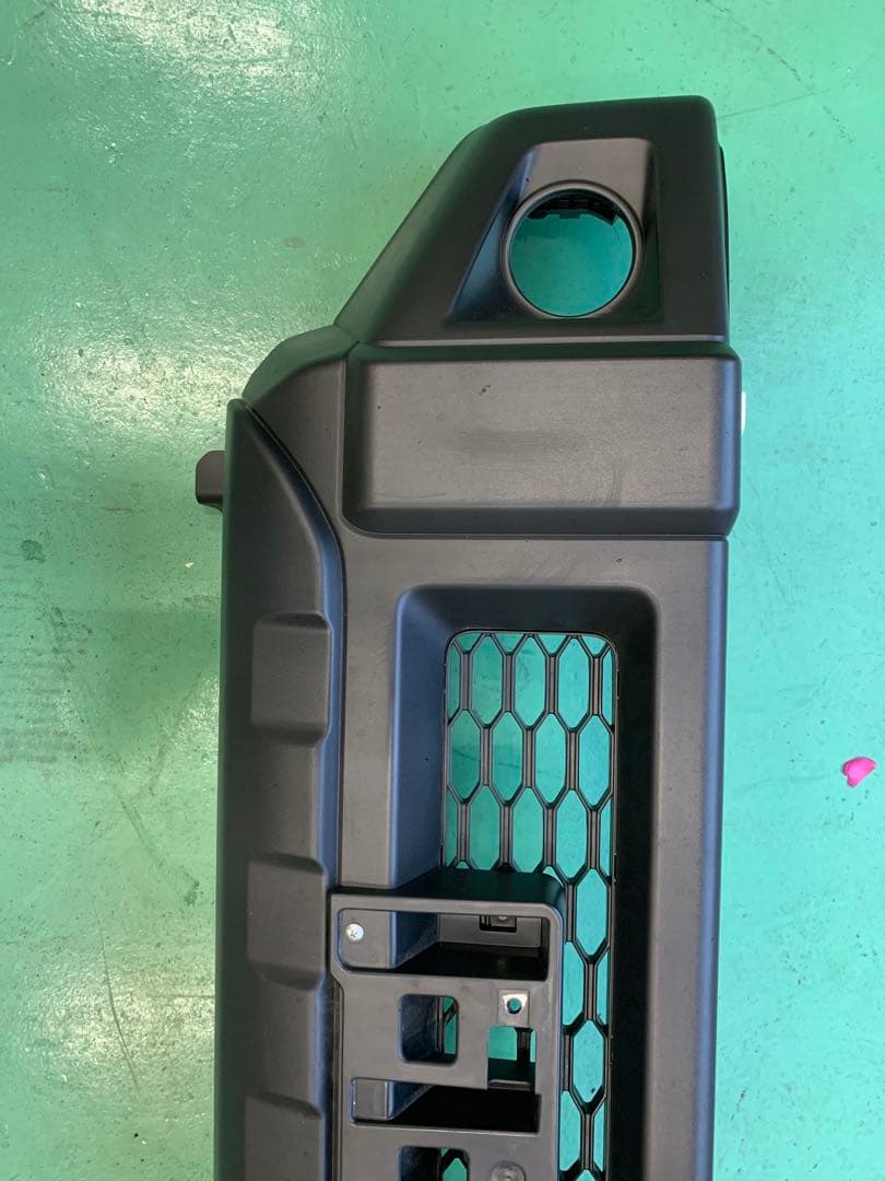 ジムニー　フロントバンパー