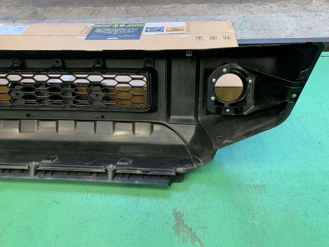 ジムニー　フロントバンパー