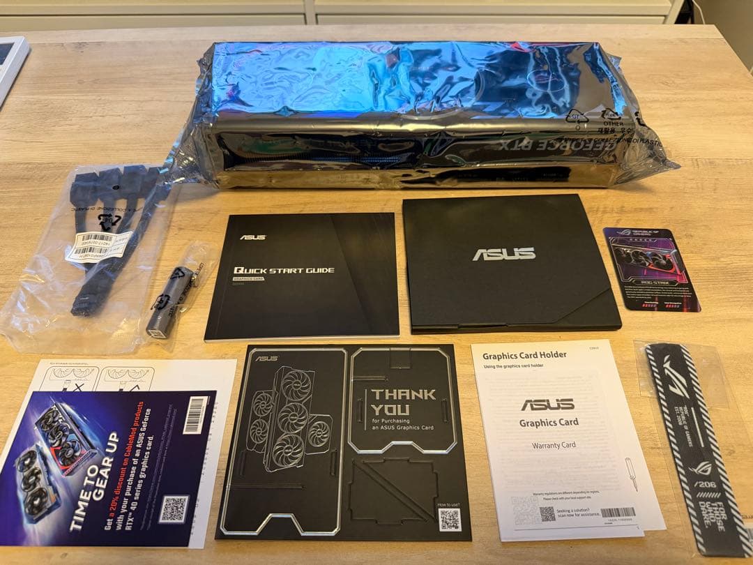 ROG Strix ASUS GeForce RTX 4090 美品