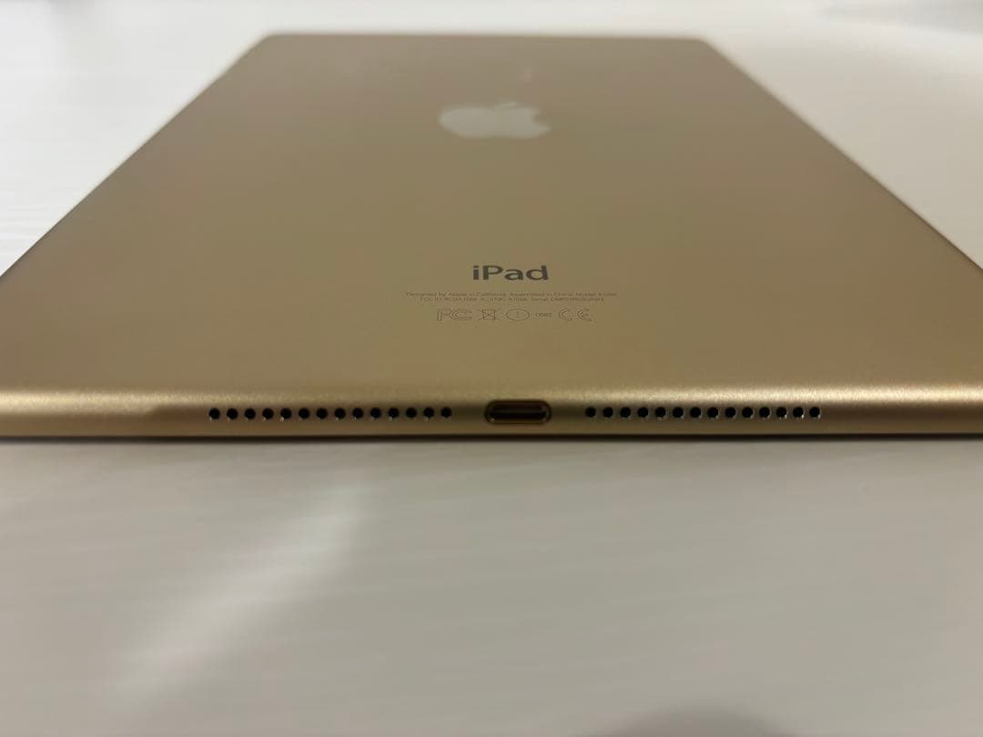 Apple iPad Air2 / 128GB / Wifiモデル