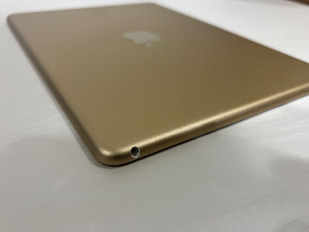 Apple iPad Air2 / 128GB / Wifiモデル