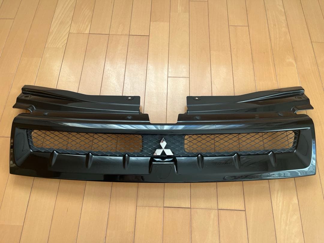 デリカD5 前期　スポーティグリル
