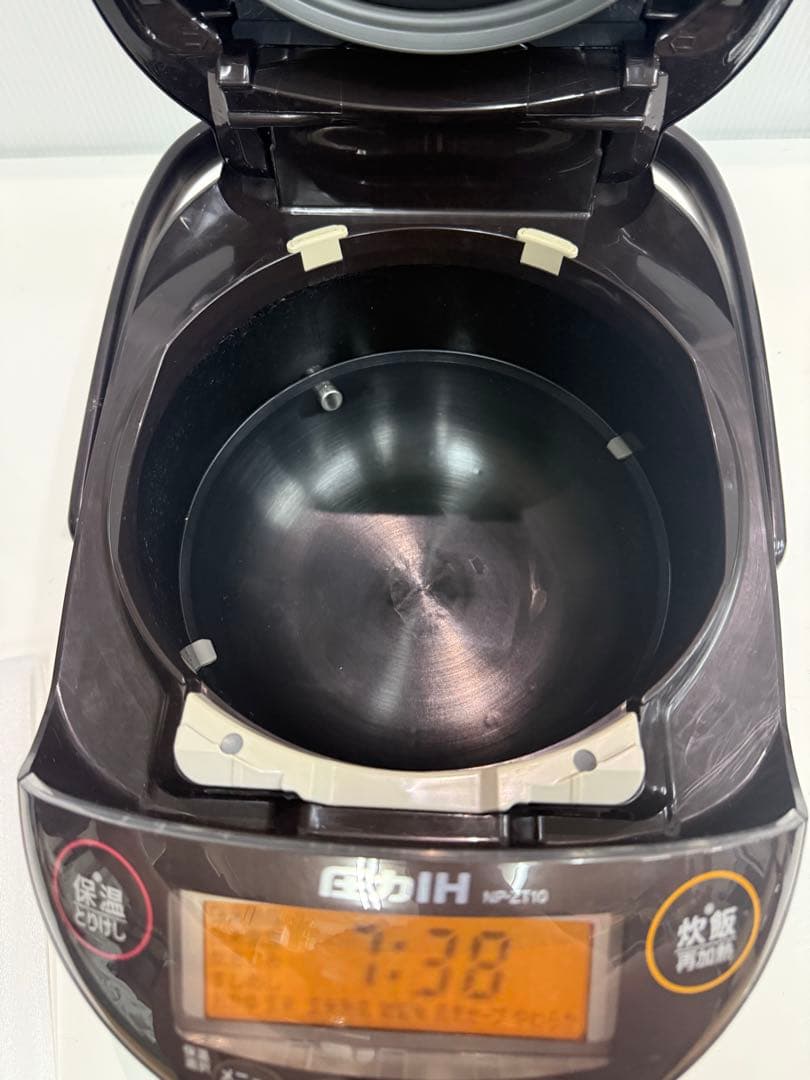 Zojirushi NP-ZT10圧力IH炊飯ジャー