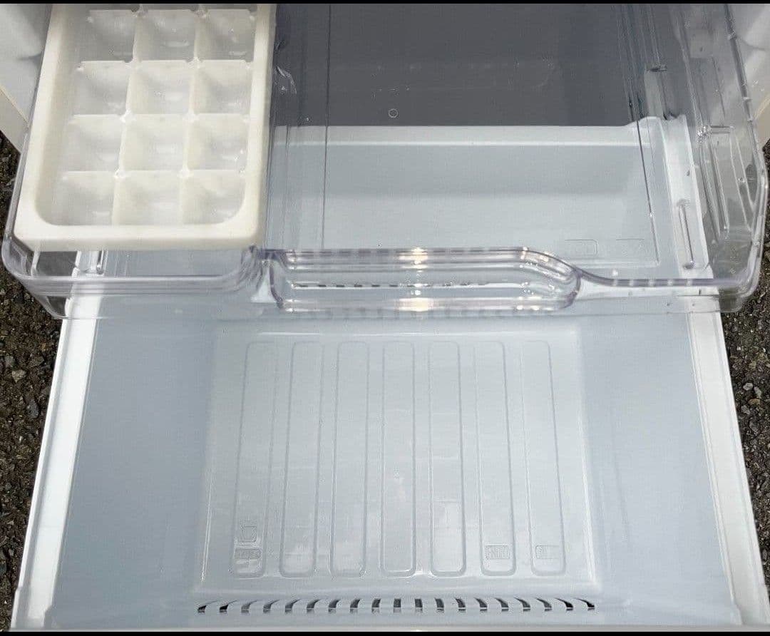 三菱冷凍冷蔵庫146L 低温ケース静音設計　LED照明 自動霜取り機能付20年製