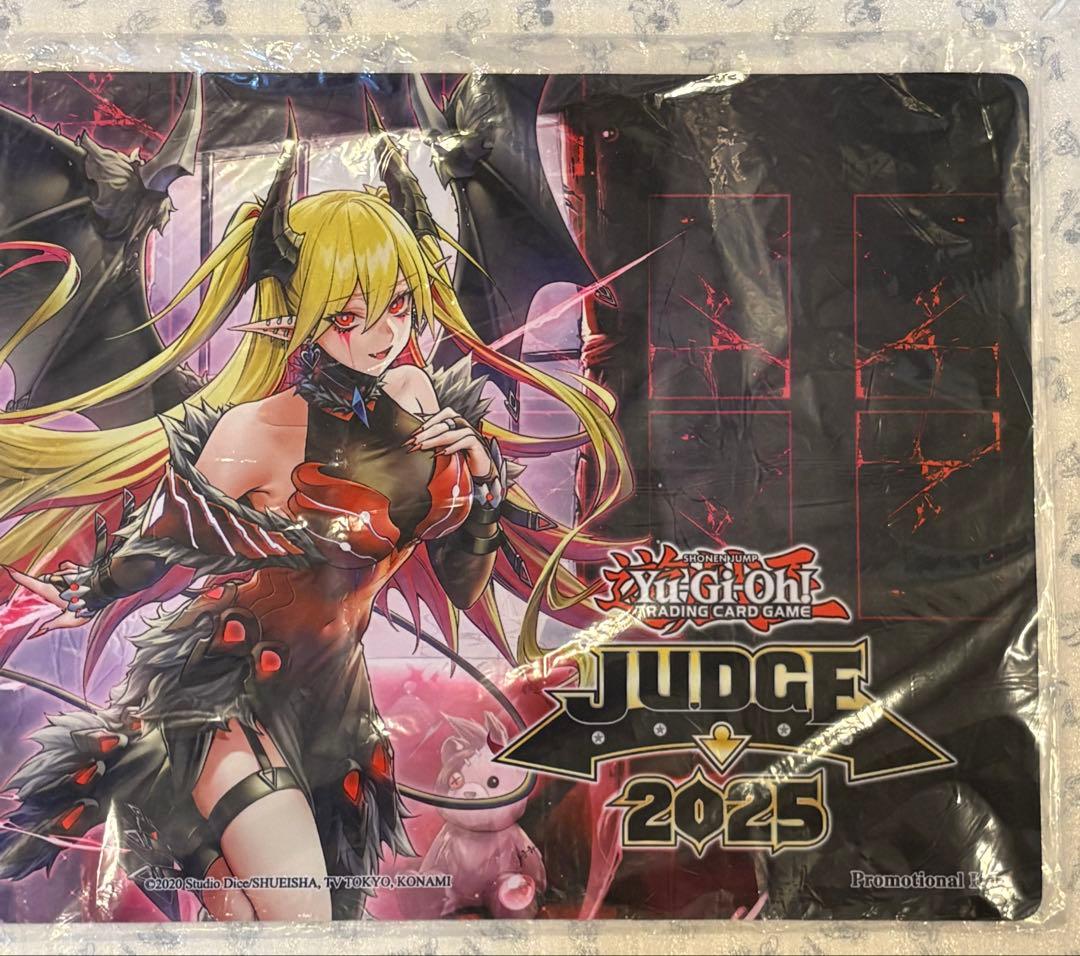 希少 海外限定 紅涙の魔ラクリモーサ judge プレイマット 遊戯王 新品