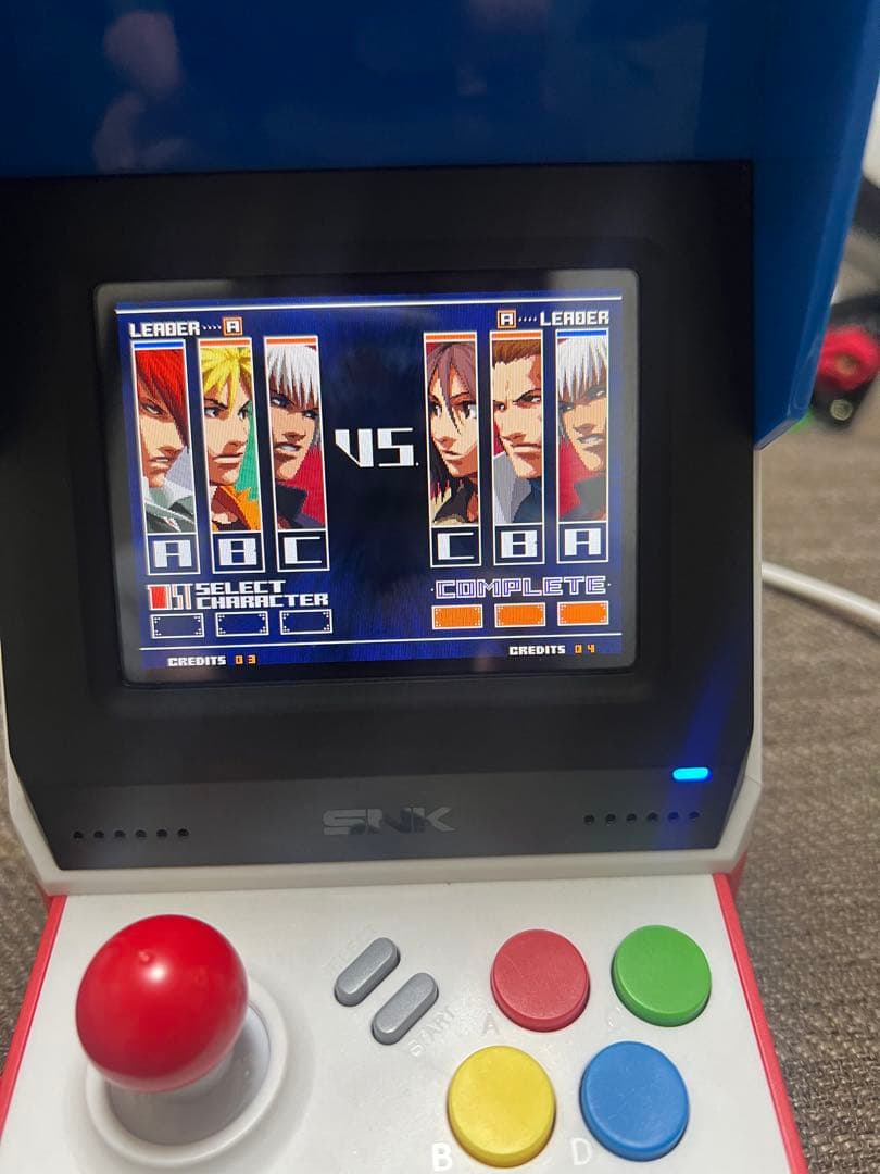 SNK ネオジオミニ本体、コントロールパッド白黒セット