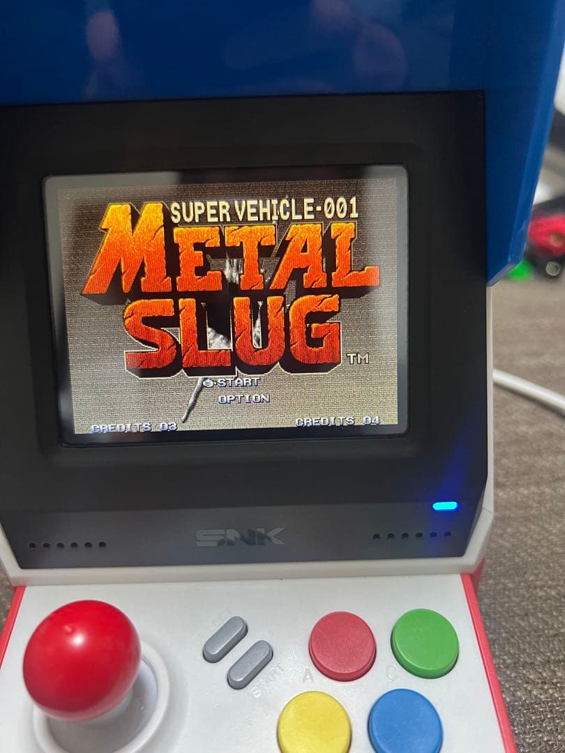 SNK ネオジオミニ本体、コントロールパッド白黒セット