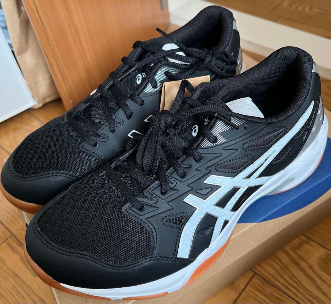 バレーシューズ