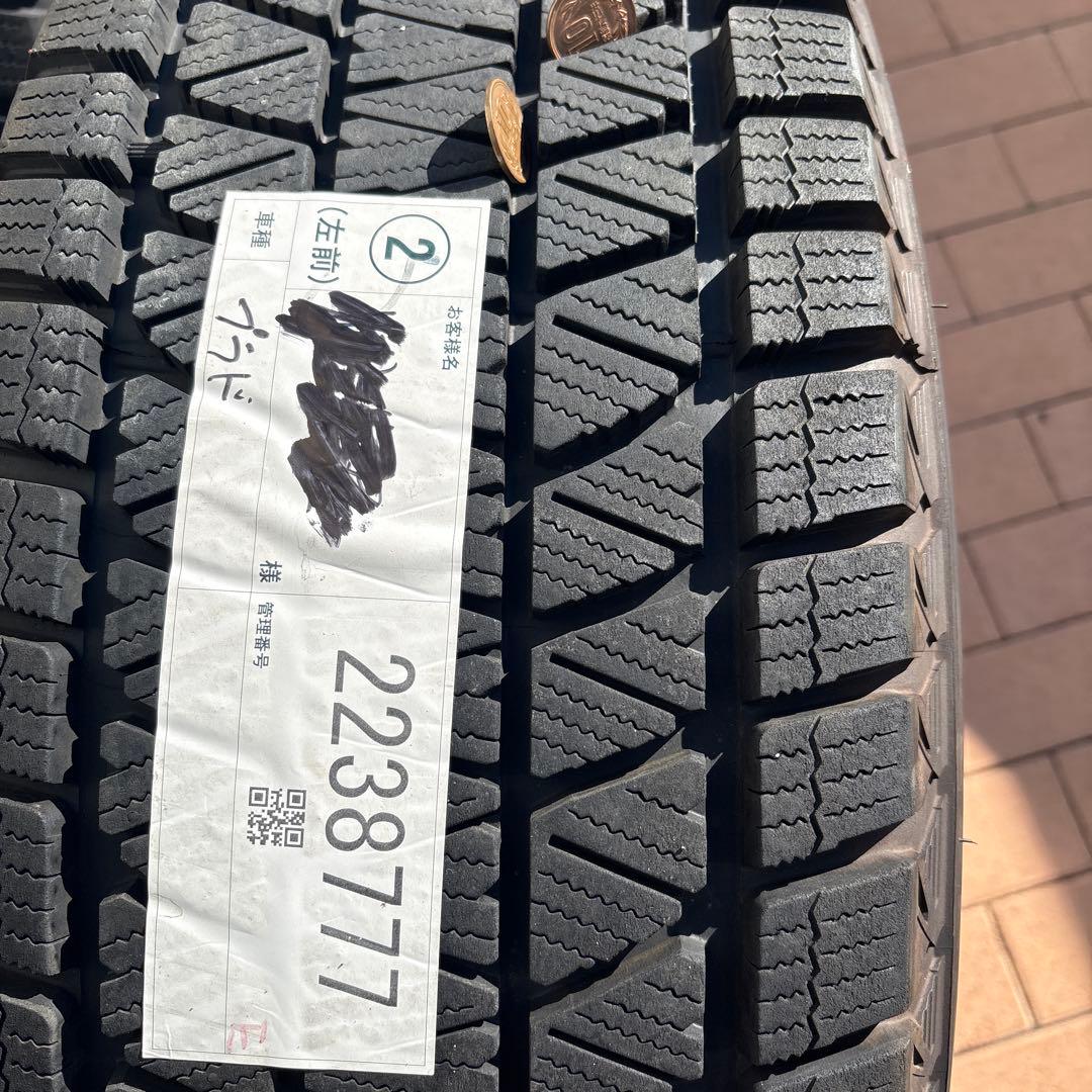 しろ　 プラド150 17インチ スタッドレスタイヤセット