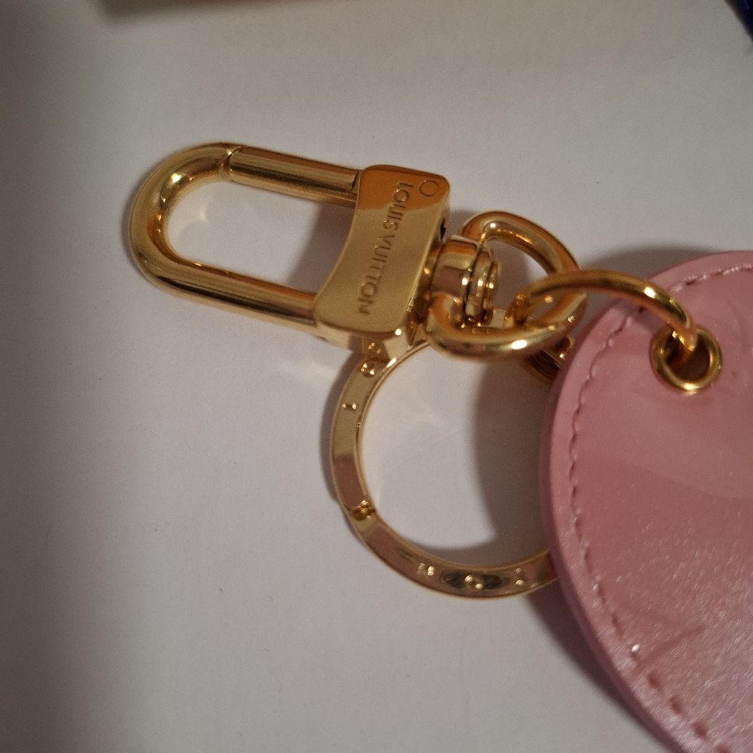 Louis Vuitton ハート型チャーム