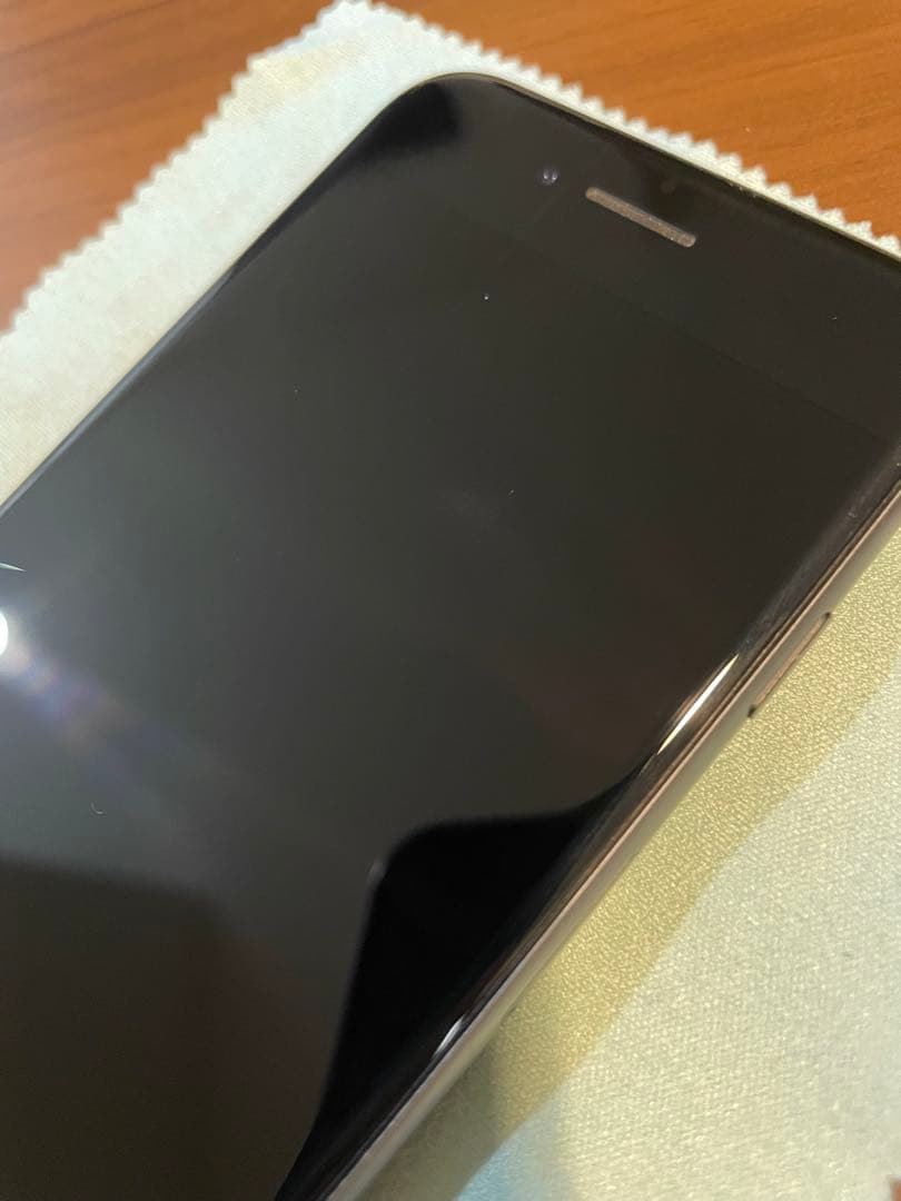 Apple iPhone 8 スペースグレー　64GB