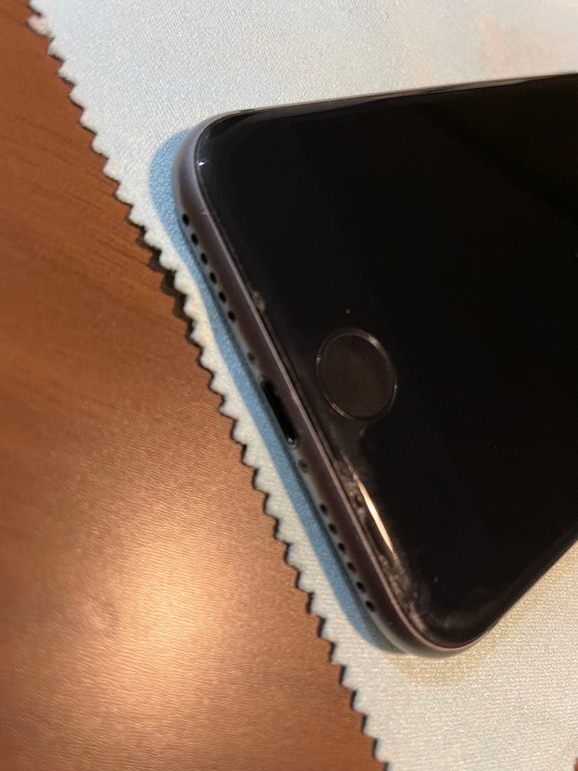 Apple iPhone 8 スペースグレー　64GB