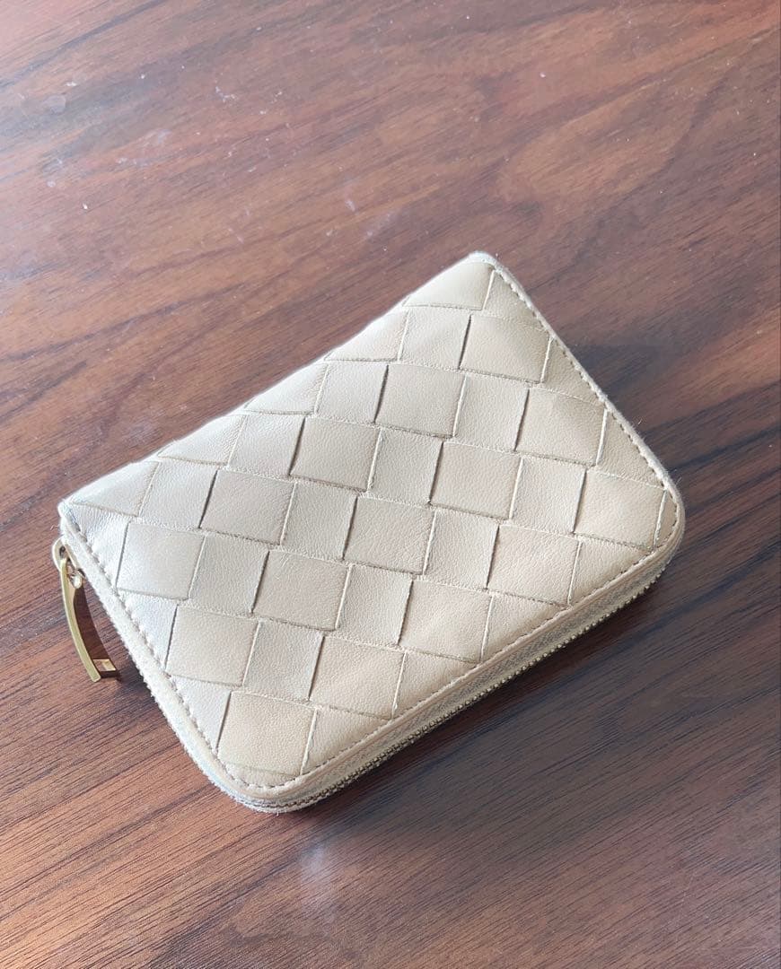 ボッテガヴェネタ ミニ財布　ラウンドジップ イントレチャート