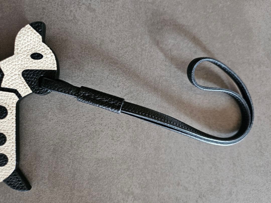 ヴァレクストラ　レザーバッグチャーム　犬