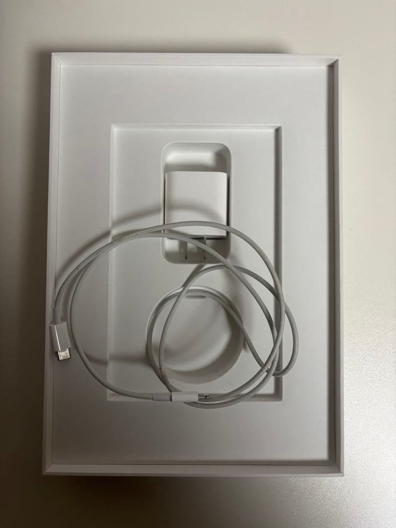 iPad第9世代本体　64GB スペースグレー Wi-Fiモデル　美品