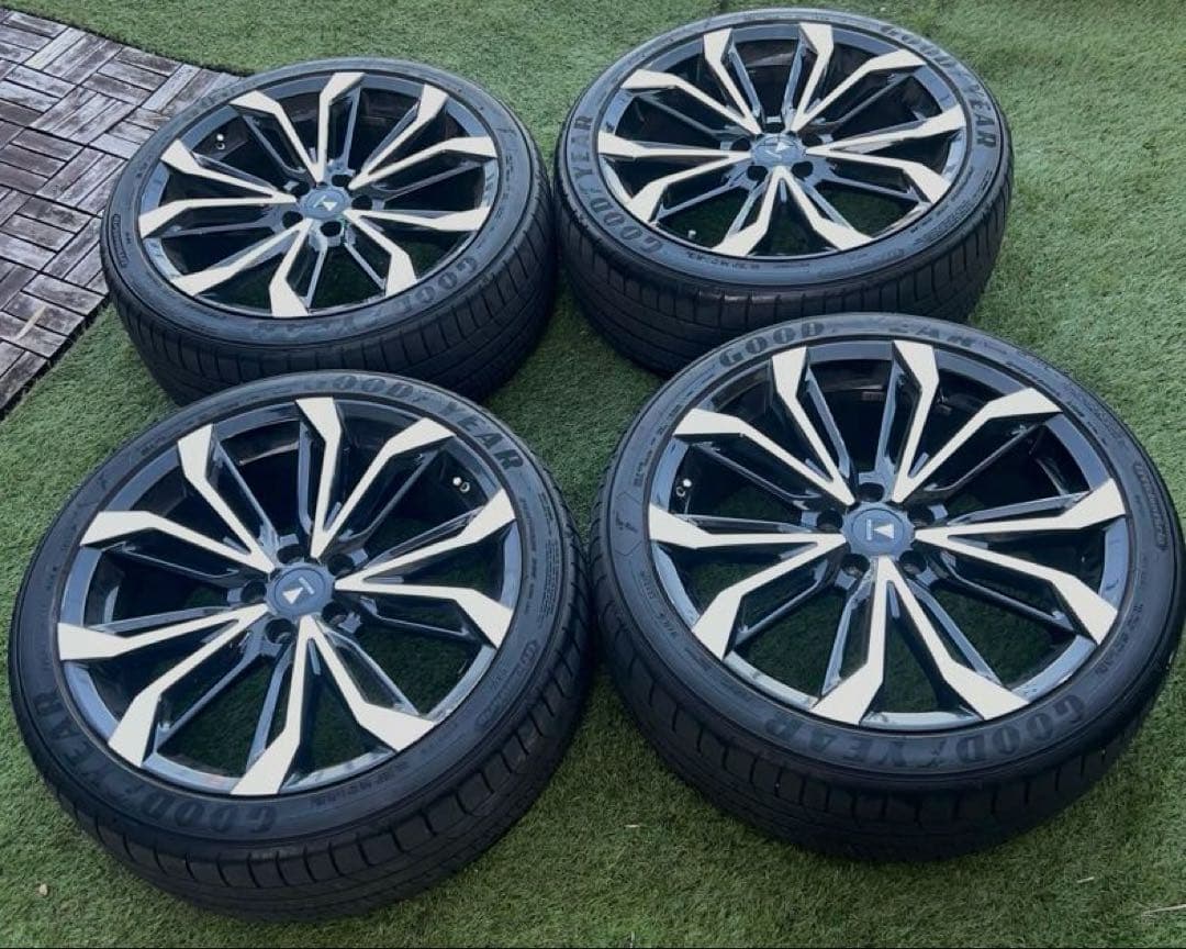 アルファード・ヴェルファイア　モデリスタ 20インチ　タイヤホイールセット