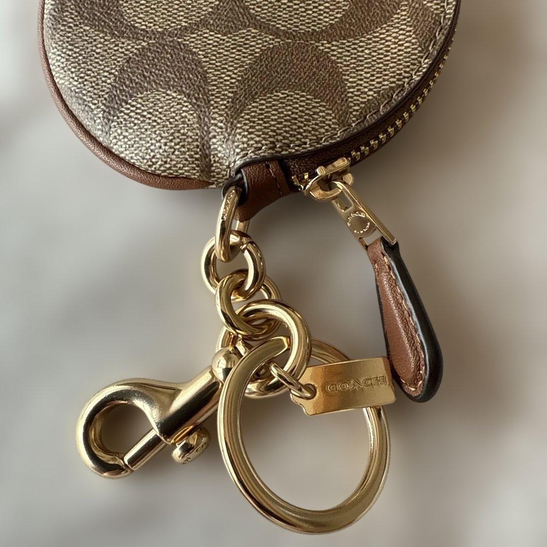 新品　　コーチキーホルダーケース