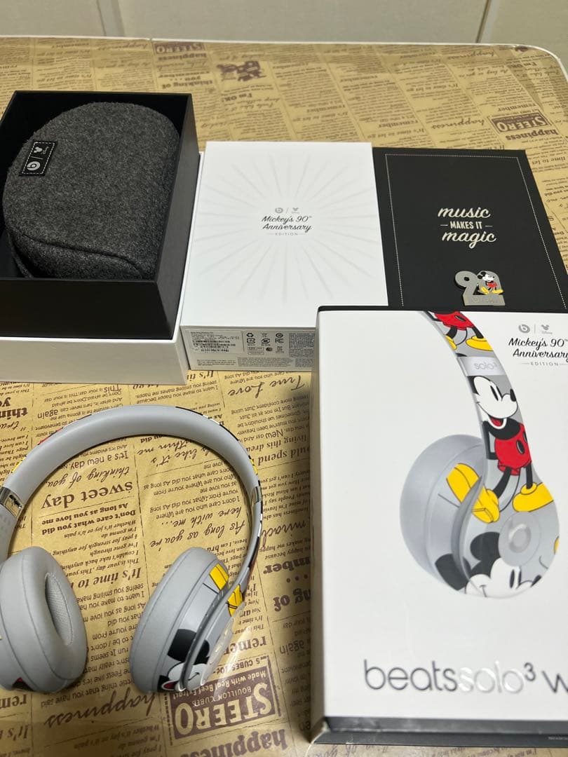 beats solo3 wireless ミッキー90周年記念版