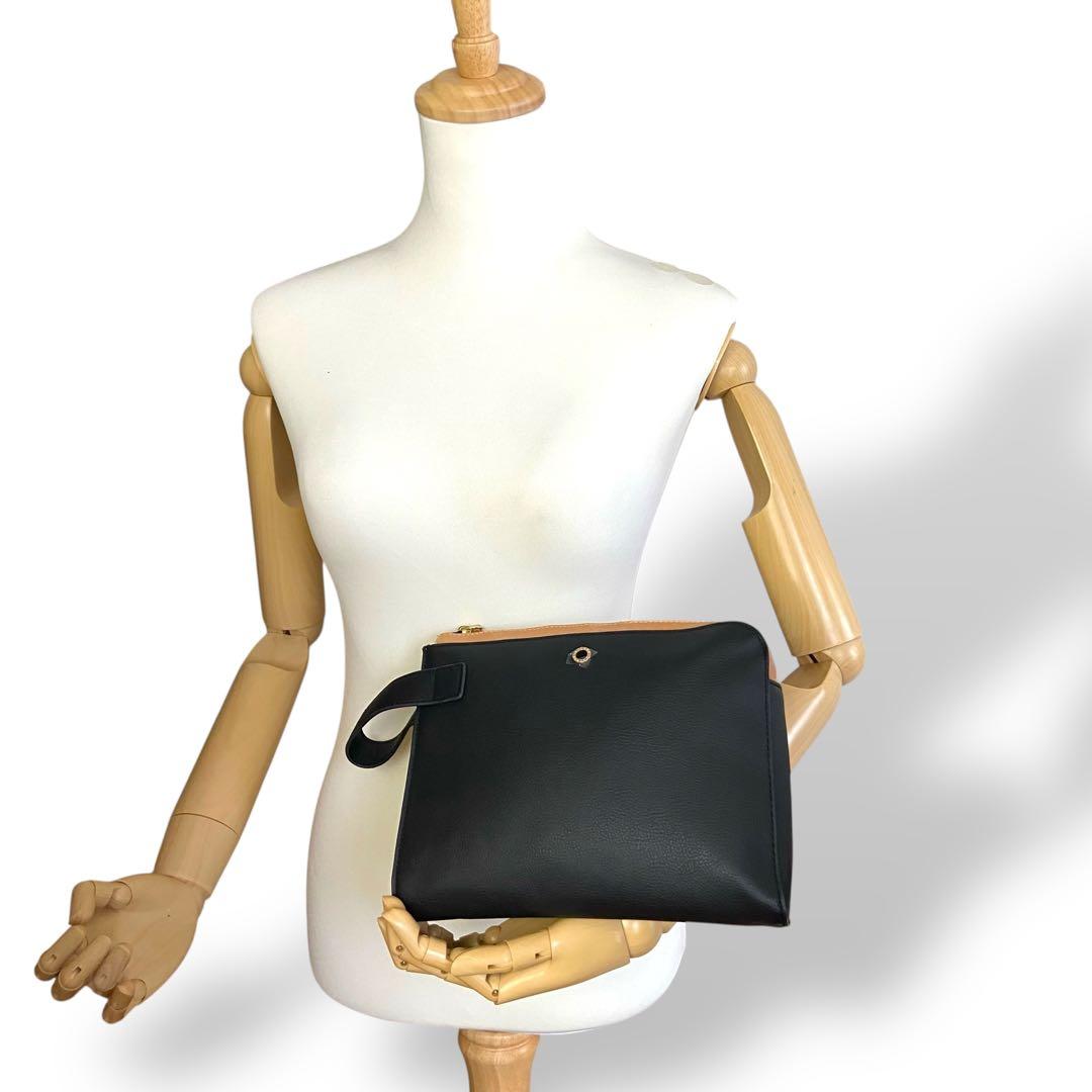 美品 ブルガリ クラッチバッグ セカンドバッグ レザー 黒 ブラック 金具ロゴ