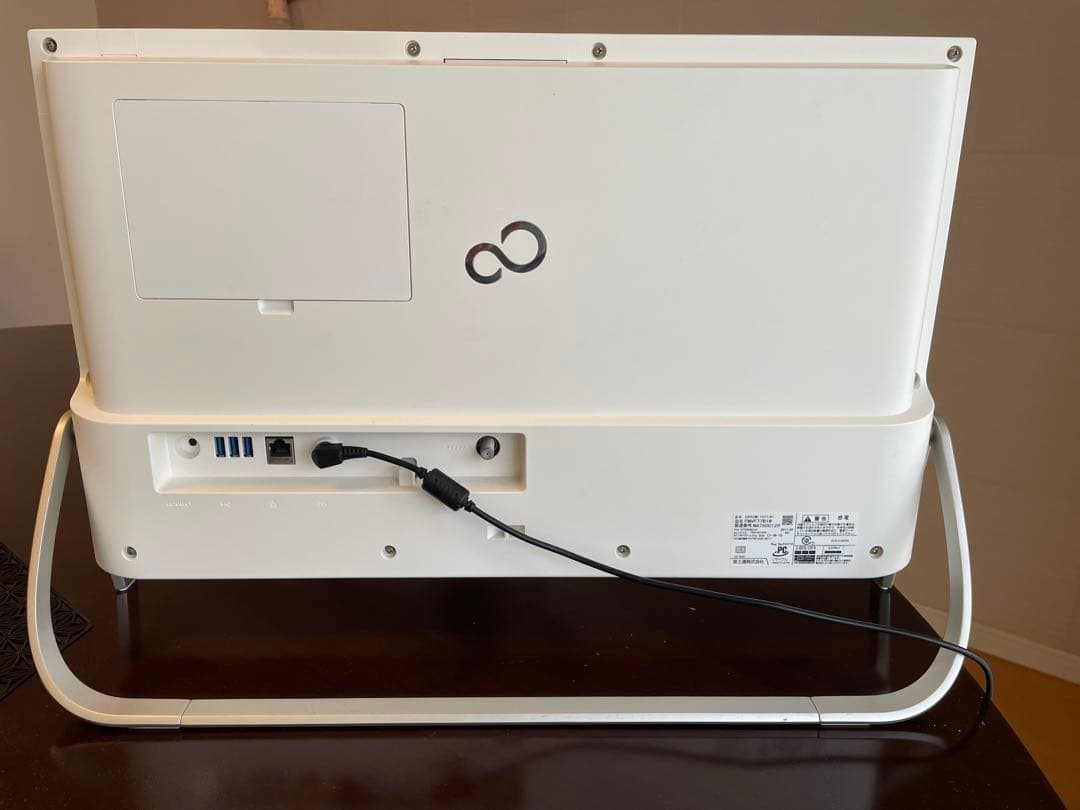 富士通 23.8インチワイド一体型パソコン　ESPRIMO FH77/B1