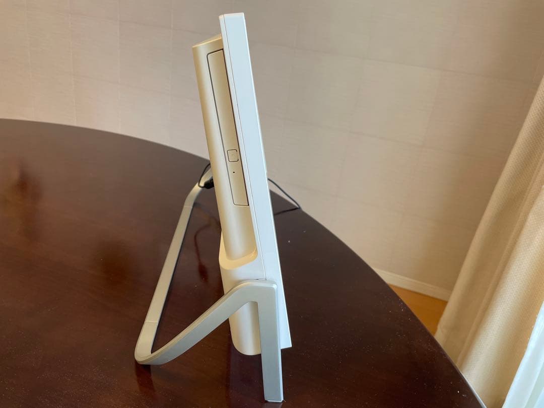 富士通 23.8インチワイド一体型パソコン　ESPRIMO FH77/B1