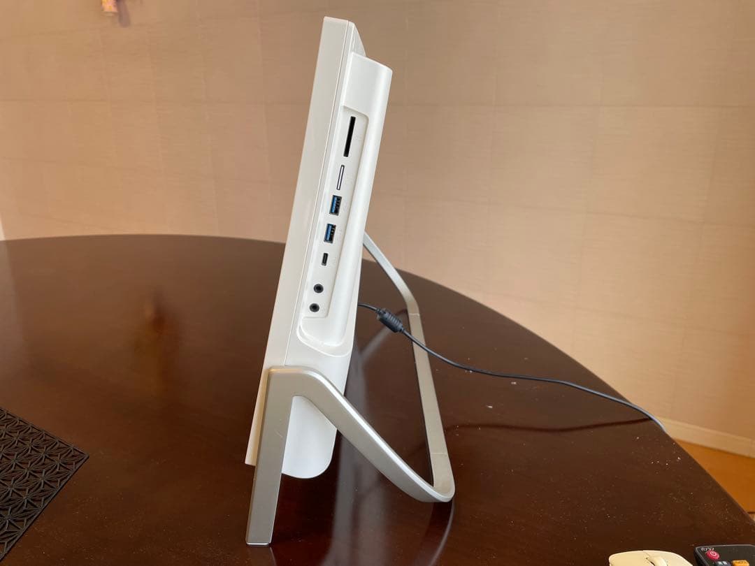 富士通 23.8インチワイド一体型パソコン　ESPRIMO FH77/B1