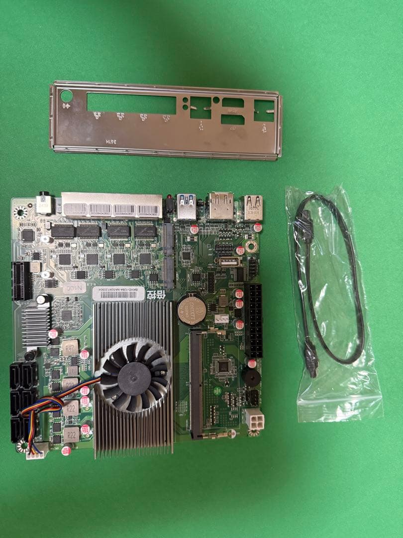 N100搭載 NASマザーボード GZBOX 2.5GbE×4 中古美品