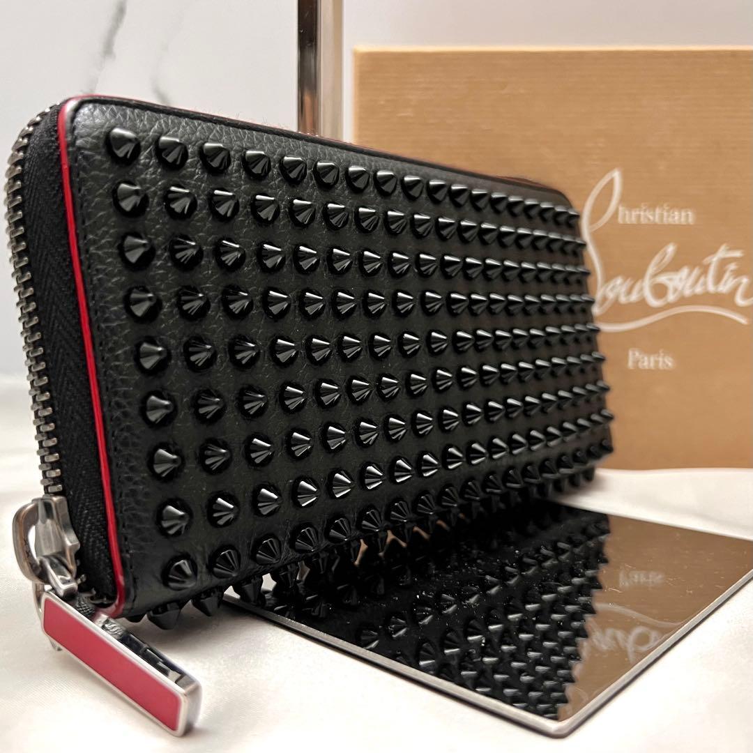 ◇美品◇ルブタン　パネトーネ　スパイクスタッズ長財布　ブラック×レッド　レザー