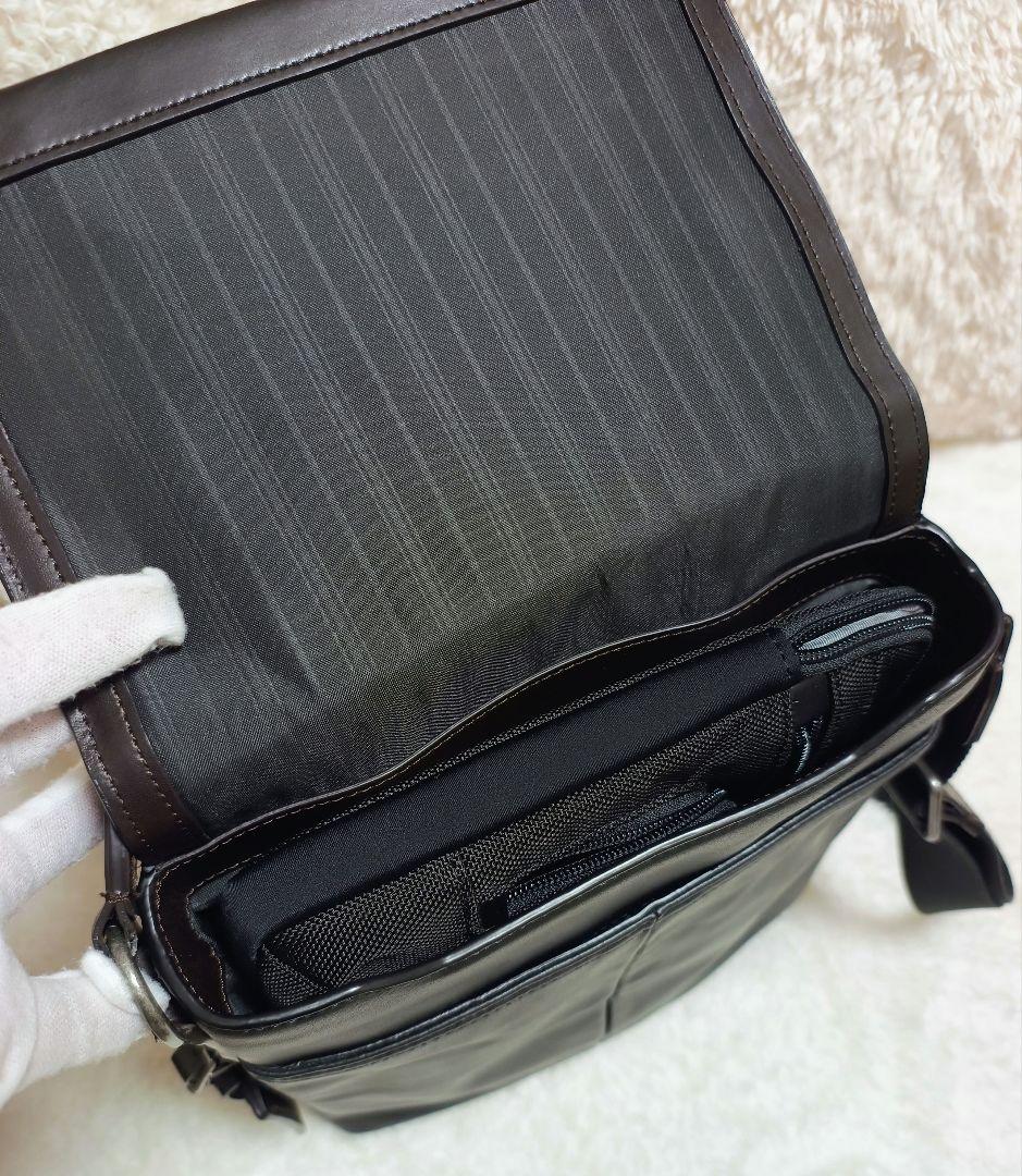 (美品)TUMI ALPHA 2 ショルダーバッグ、ポーチ ブラック 黒