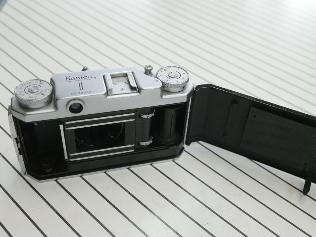 コニカ 2 Konica II レンズ沈胴式 ストラップ取り付け可 動作品