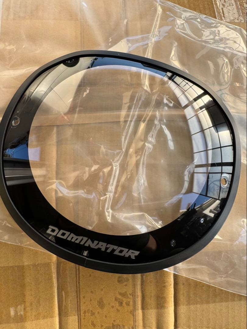 ドミネーターヘッドライトカバー