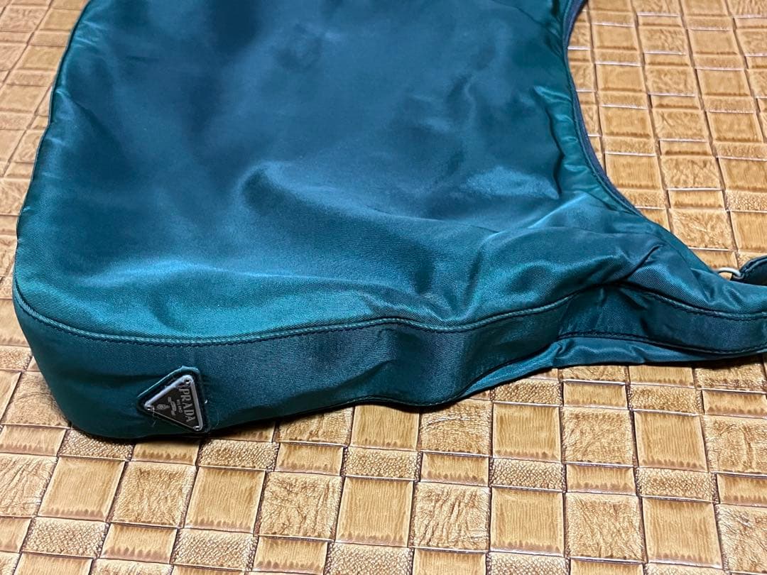 イタリア製　プラダ　テスート　ナイロン肩掛けバッグ　/緑　三角ロゴ　ハンドバッグ