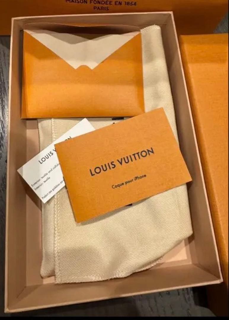 Louis Vuitton iPhone15 ProMAXケース