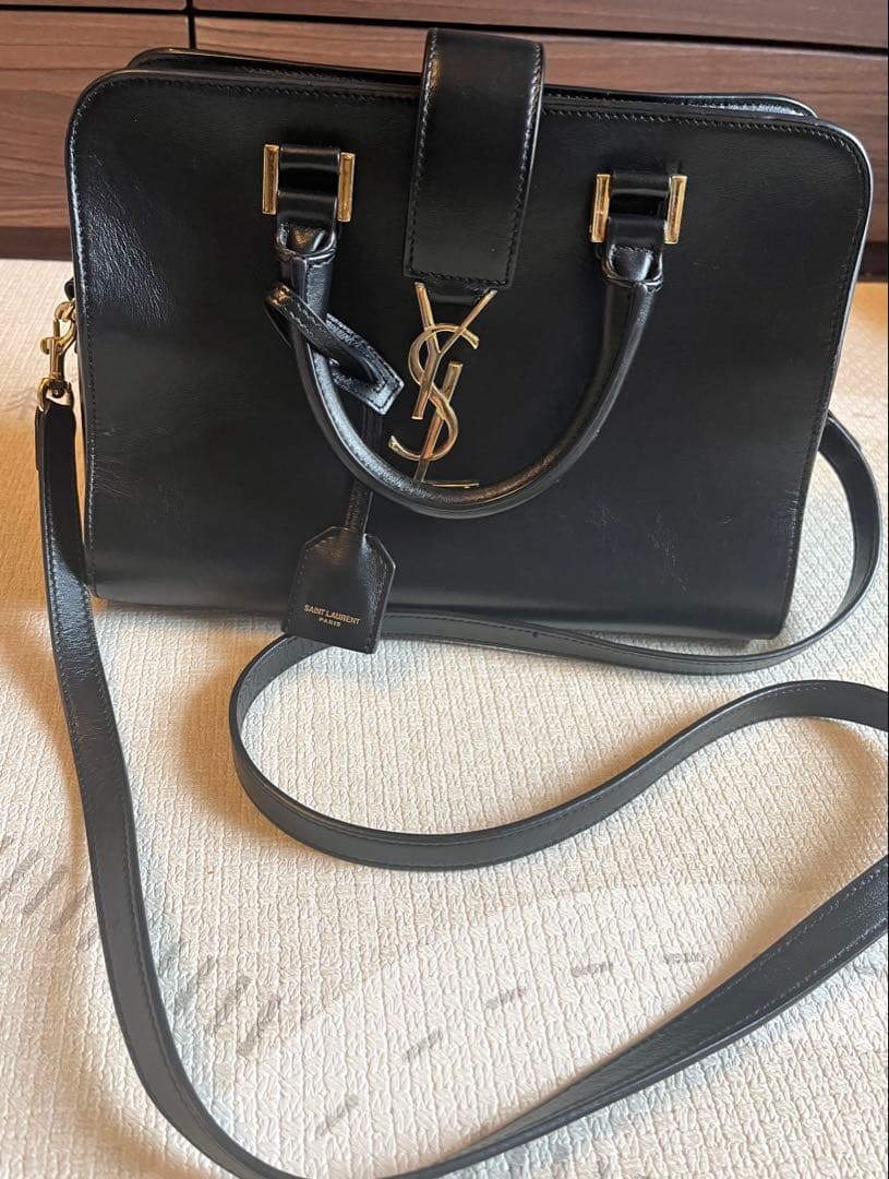 SAINT LAURENT ブラックレザー ベイビーカバス