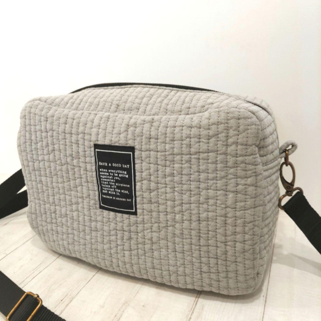 YONA様　スクエアショルダーバッグ　ヌビキルト(シルバーグレー、フォグブルー)