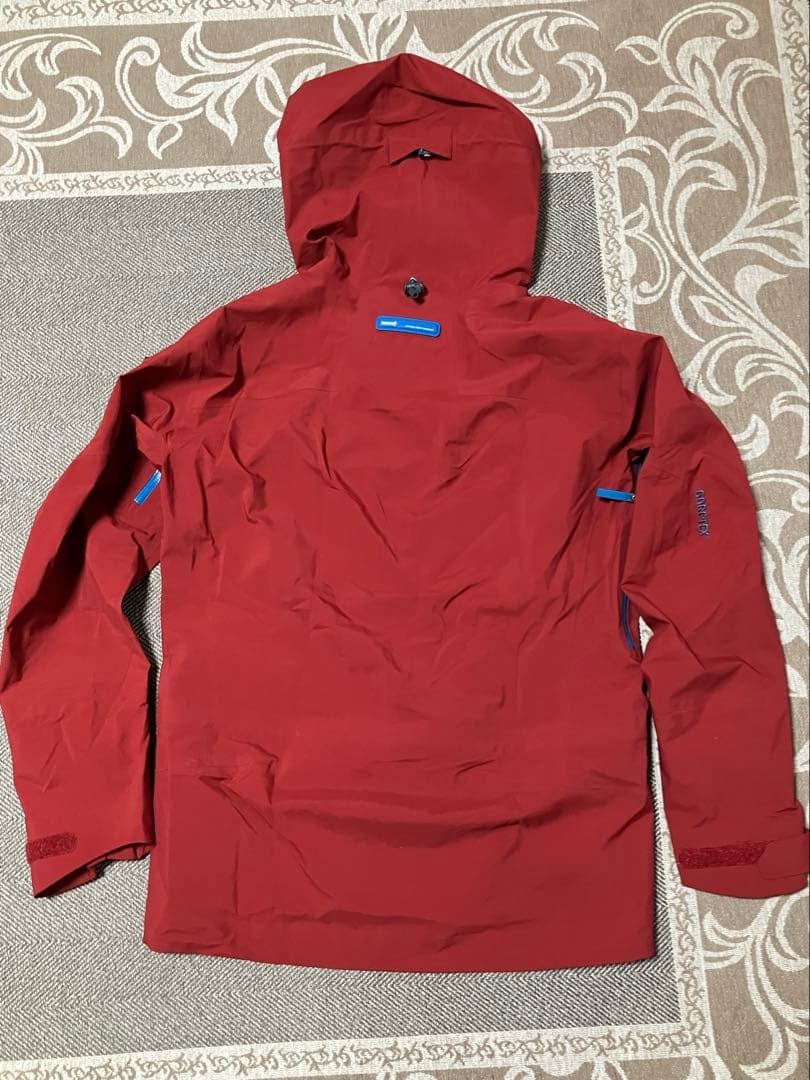 ピークパフォーマンス ヘリアルパインジャケット Heli Alpine XS