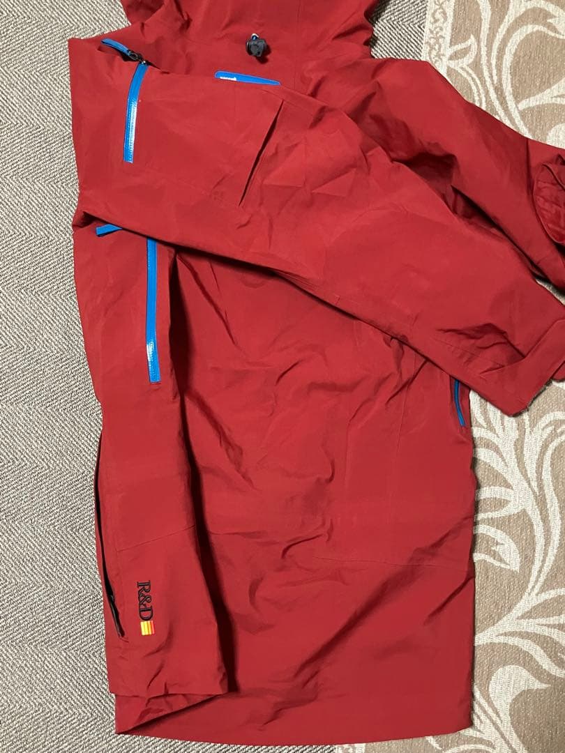 ピークパフォーマンス ヘリアルパインジャケット Heli Alpine XS