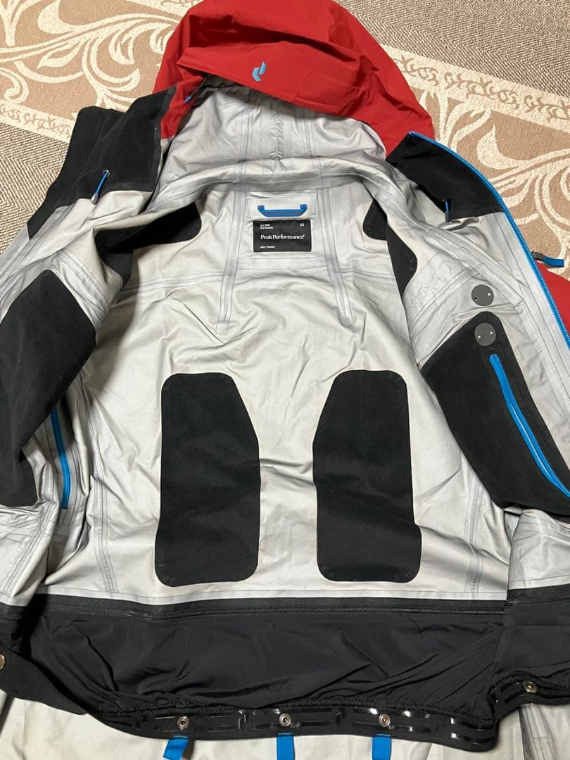 ピークパフォーマンス ヘリアルパインジャケット Heli Alpine XS