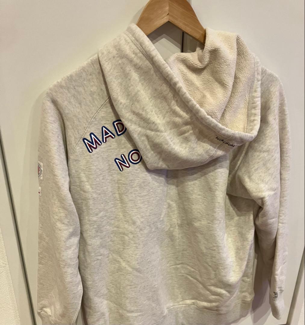 マドモアゼルノンノンパーカーライトグレーワッペン