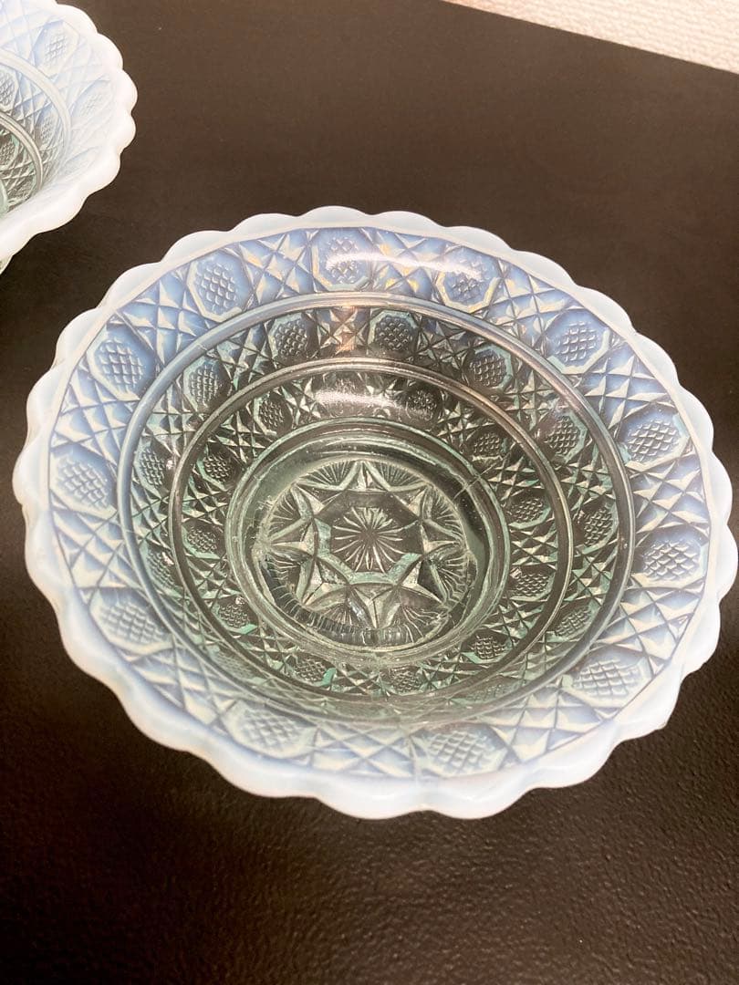 明治〜大正時代 色ガラス 乳白色 切子 彫刻 氷皿 ペア 2客