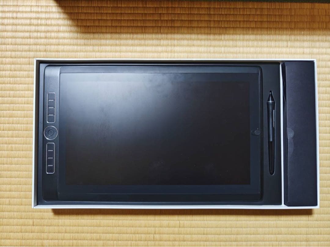 液タブ・ペンタブ WACOM MobileStudio Pro 16 DTH-W1620M/K0
