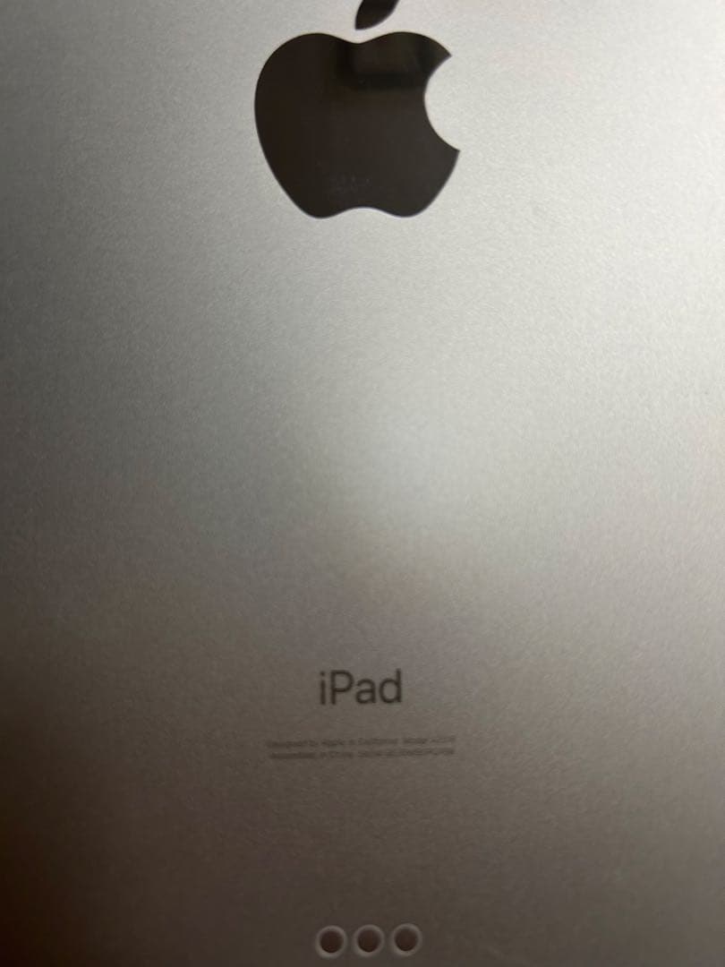 Apple iPad Air 4 シルバー （動作不良あり）