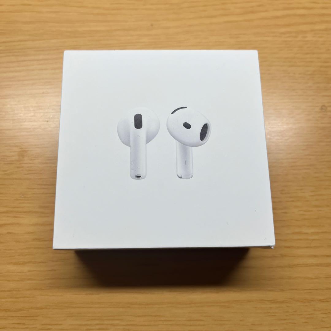 【新品・未使用】AirPods4本体 ホワイト 充電ケース付き